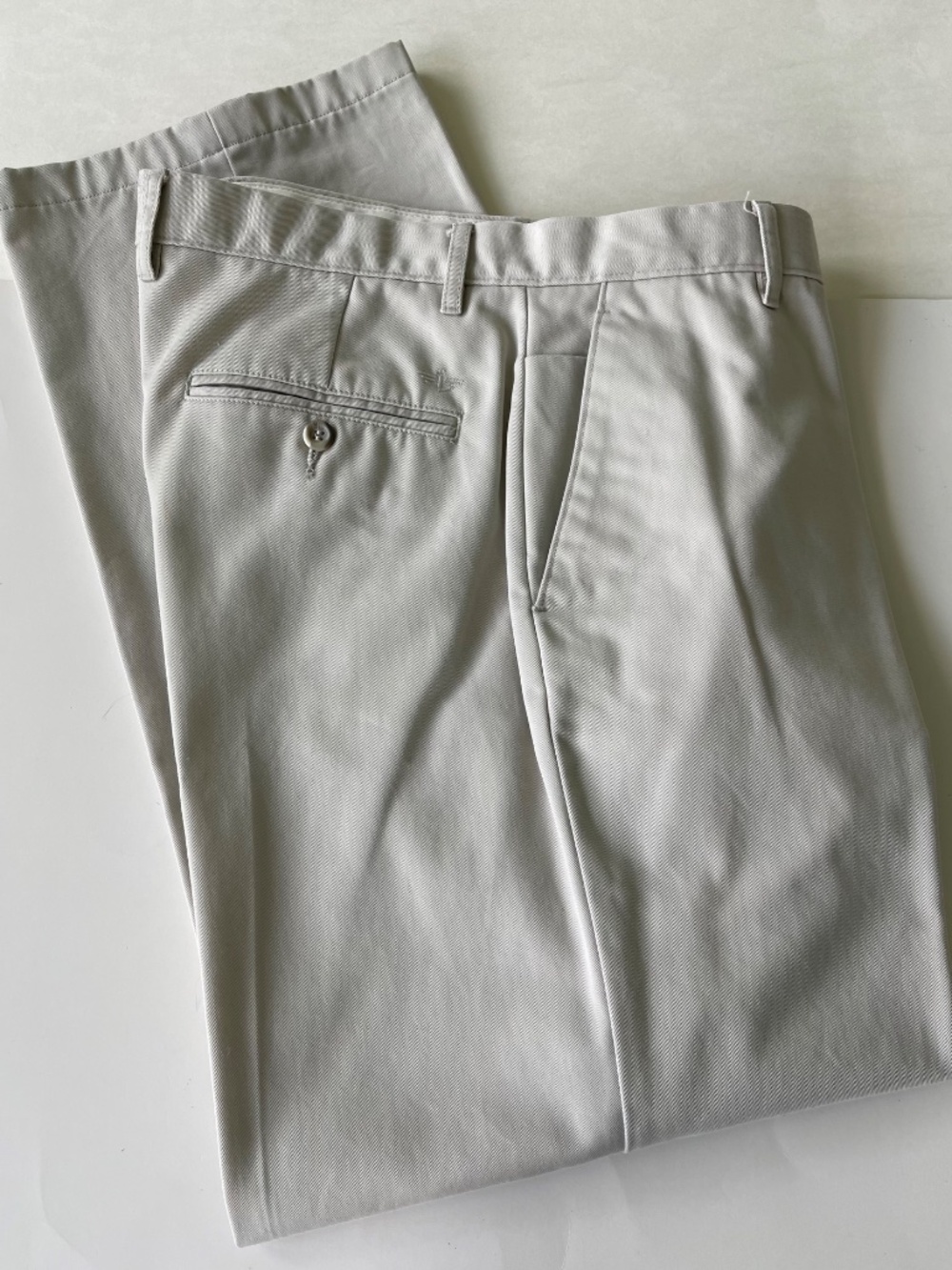 Men's Dockers D3  Khaki Pants size 34